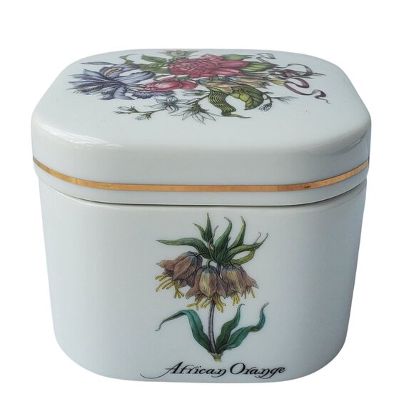 Vintage Royal Secret Porcelain Bath Powder Cache 6.5oz Sealed Germaine Monteil - Picture 5 of 9